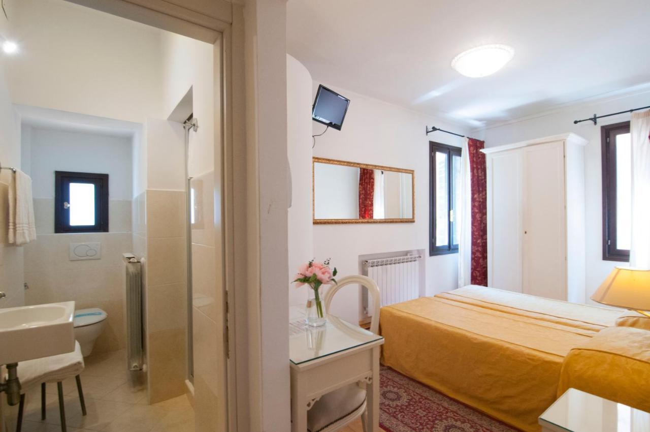 Albergo Ai Tolentini Venedig Eksteriør billede